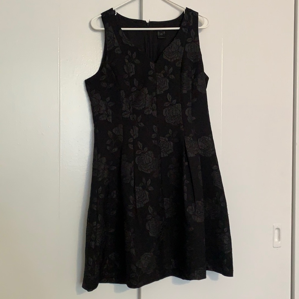 Sweetheart fit and flare rose dress